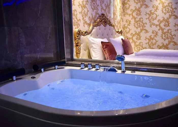 Otel Sej Sandzak Bischofsheim